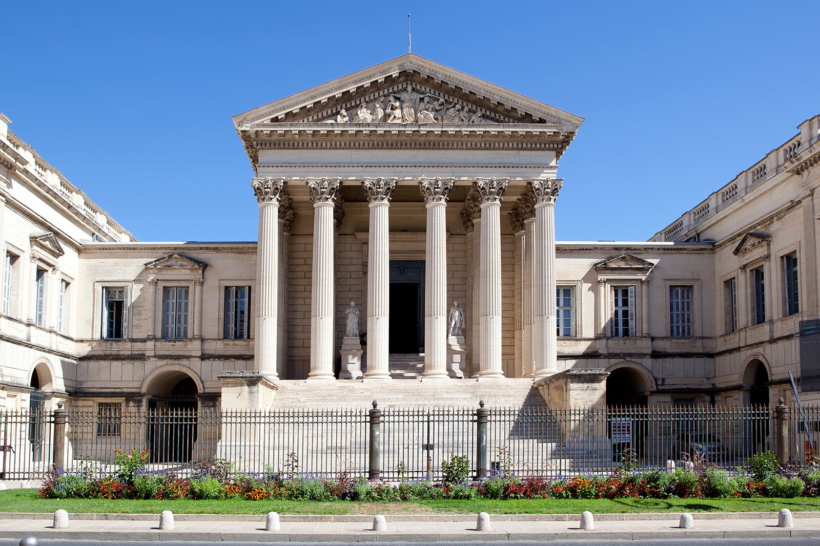 دادگاه مونپلیه - Montpellier Courthouse