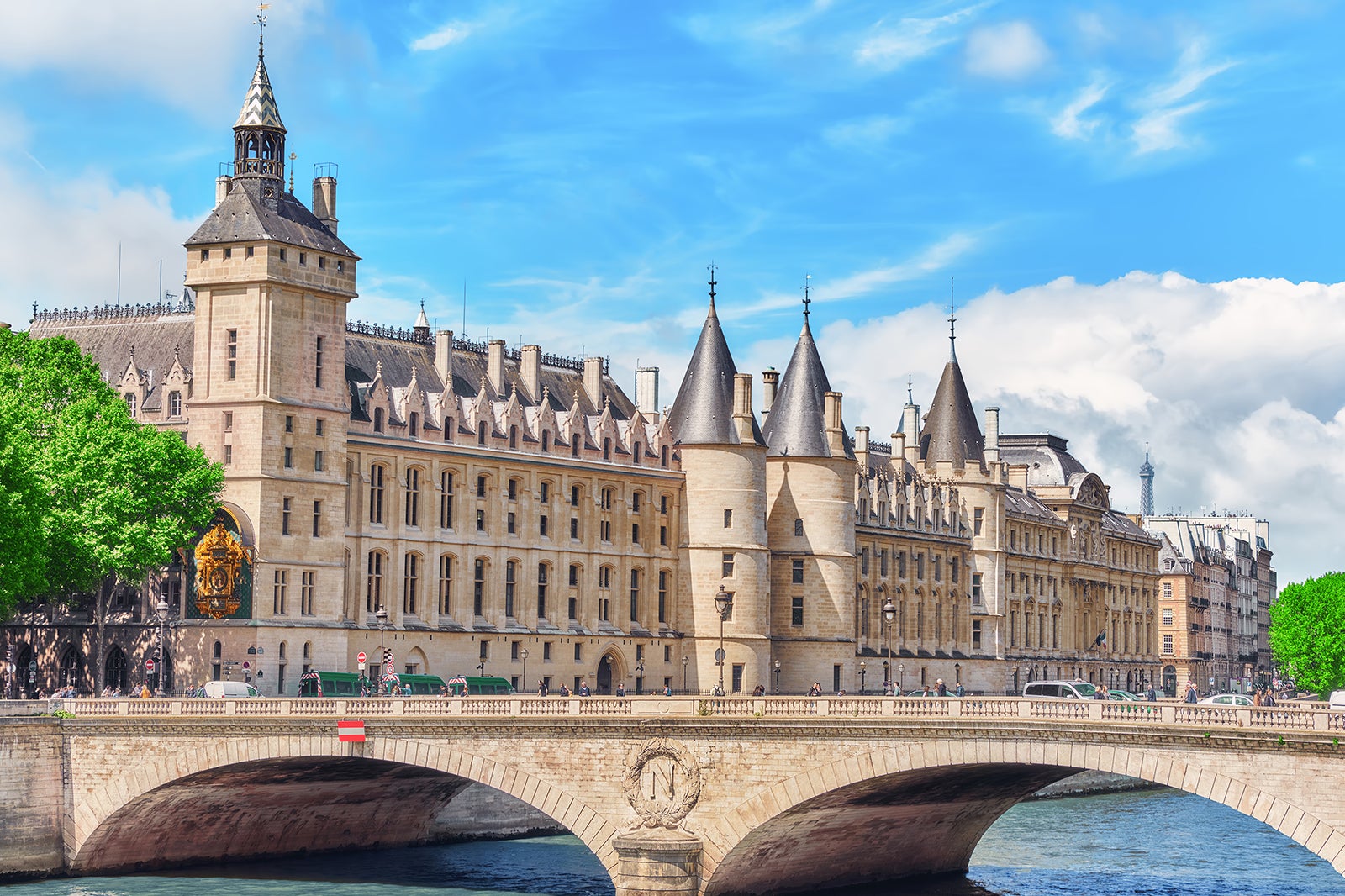 دربان - Conciergerie