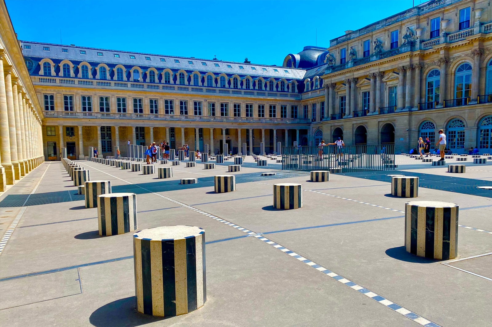 کاخ رویال - The Palais Royal