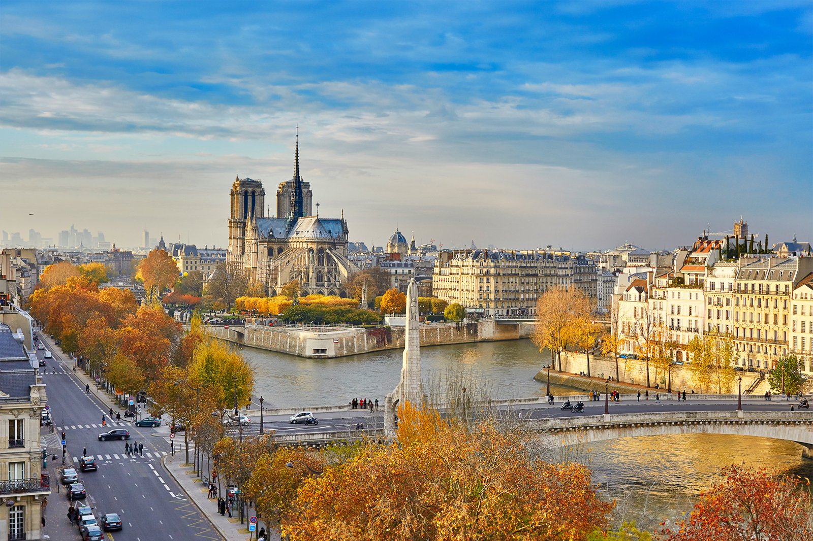 Île de la Cité زادگاه پاریس است - Île de la Cité is the birthplace of Paris