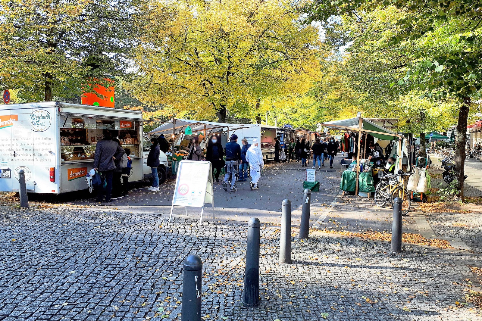 بازار اکو در Kollwitzplatz - Ökomarkt am Kollwitzplatz