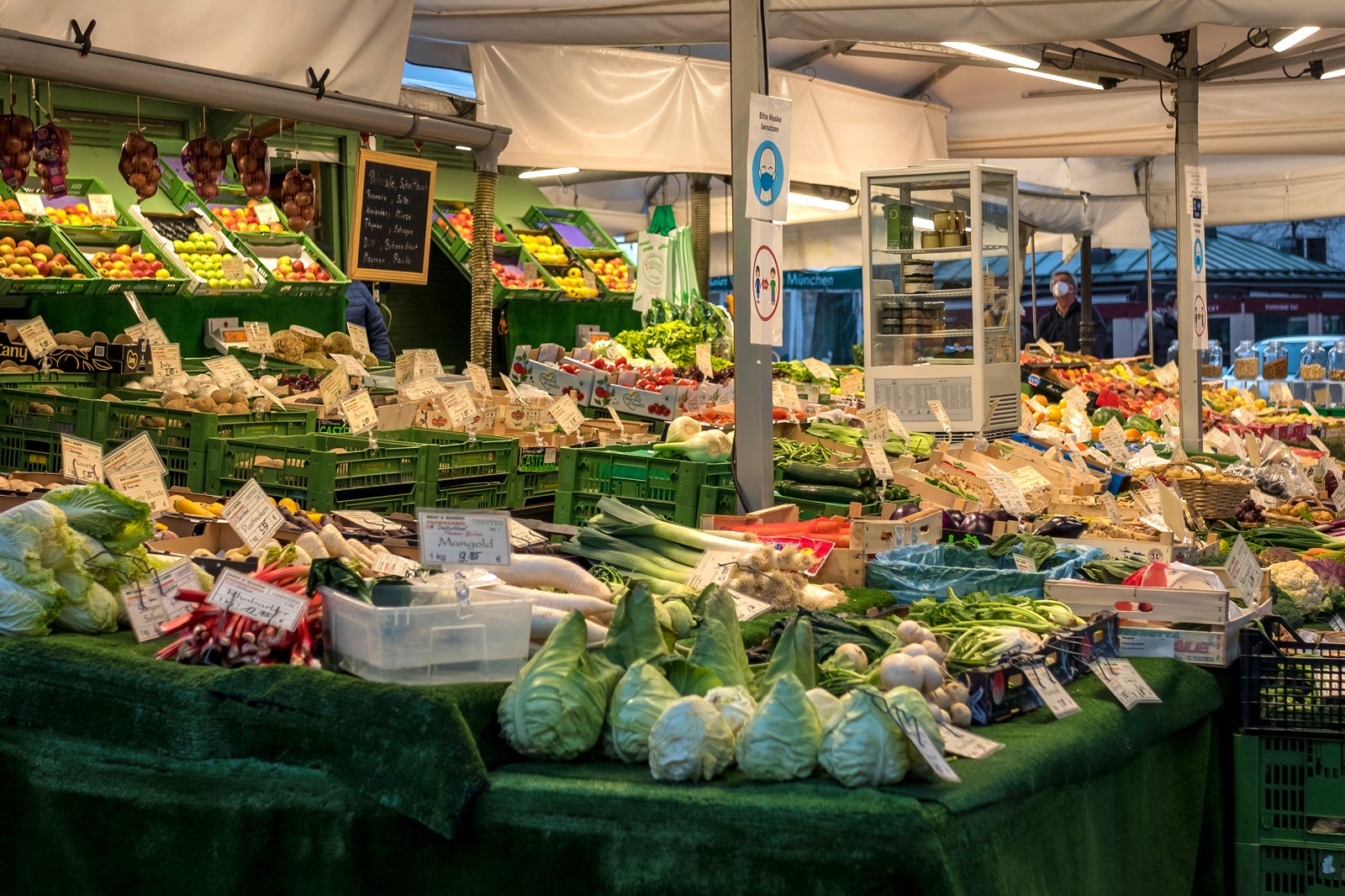 بازار مواد غذایی - Victuals Market (Viktualienmarkt)