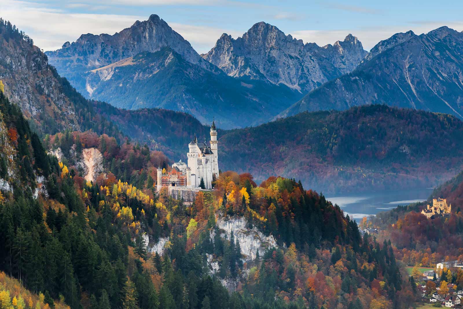 قلعه نویشوانشتاین - Neuschwanstein Castle (Schloss Neuschwanstein)