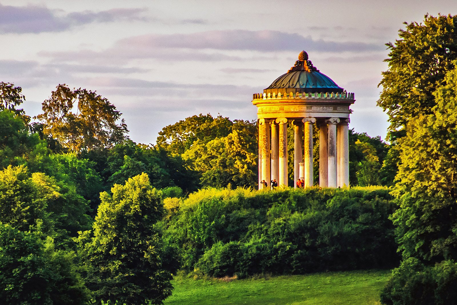 باغ انگلیسی - Englischer Garten