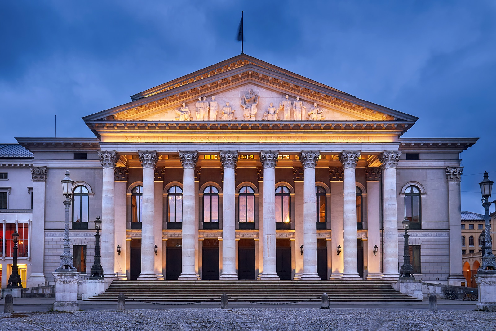 تئاتر ملی مونیخ - Nationaltheater Munich