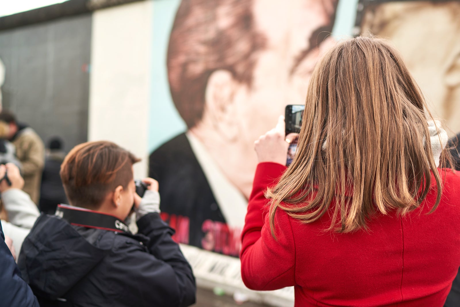 بوسه برادرانه در گالری ایست ساید - Fraternal Kiss at East Side Gallery