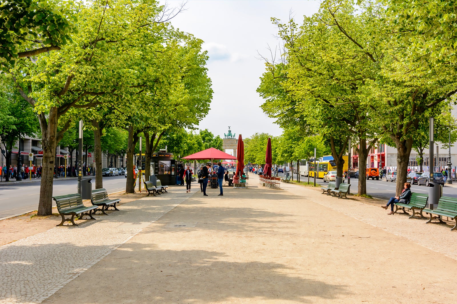 اونتر دن لیندن - Unter den Linden