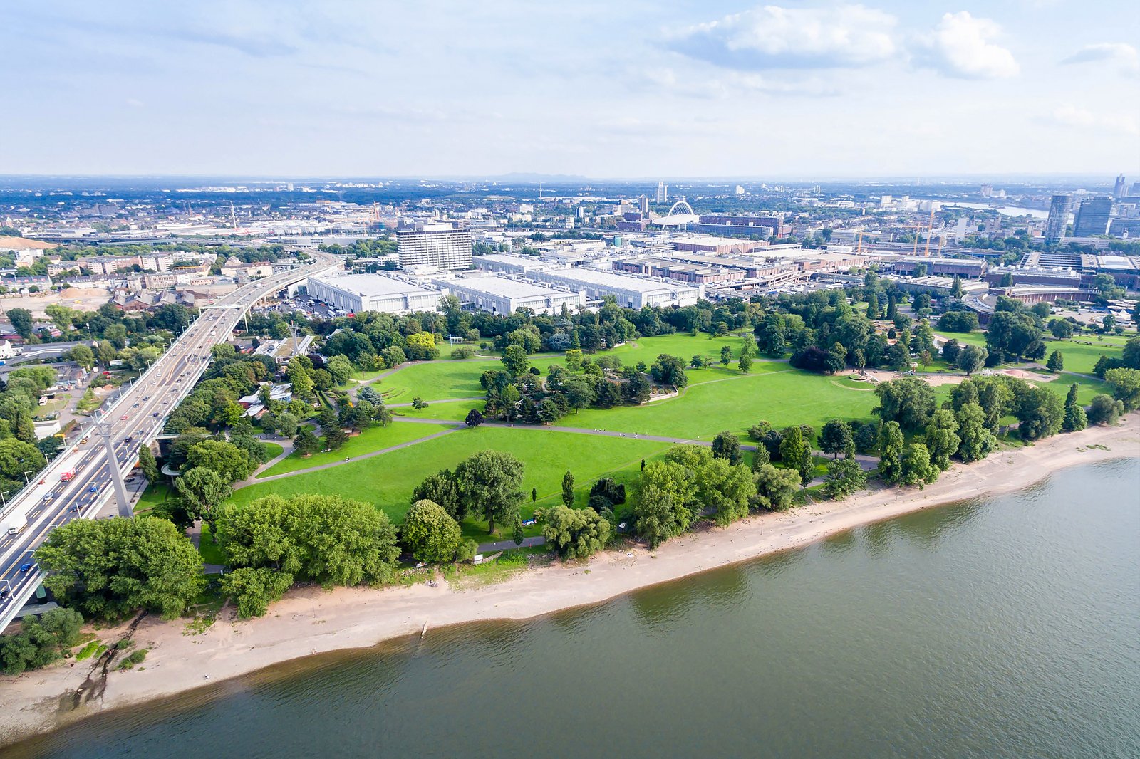 مناظر رودخانه از Rheinpark - River views from Rheinpark