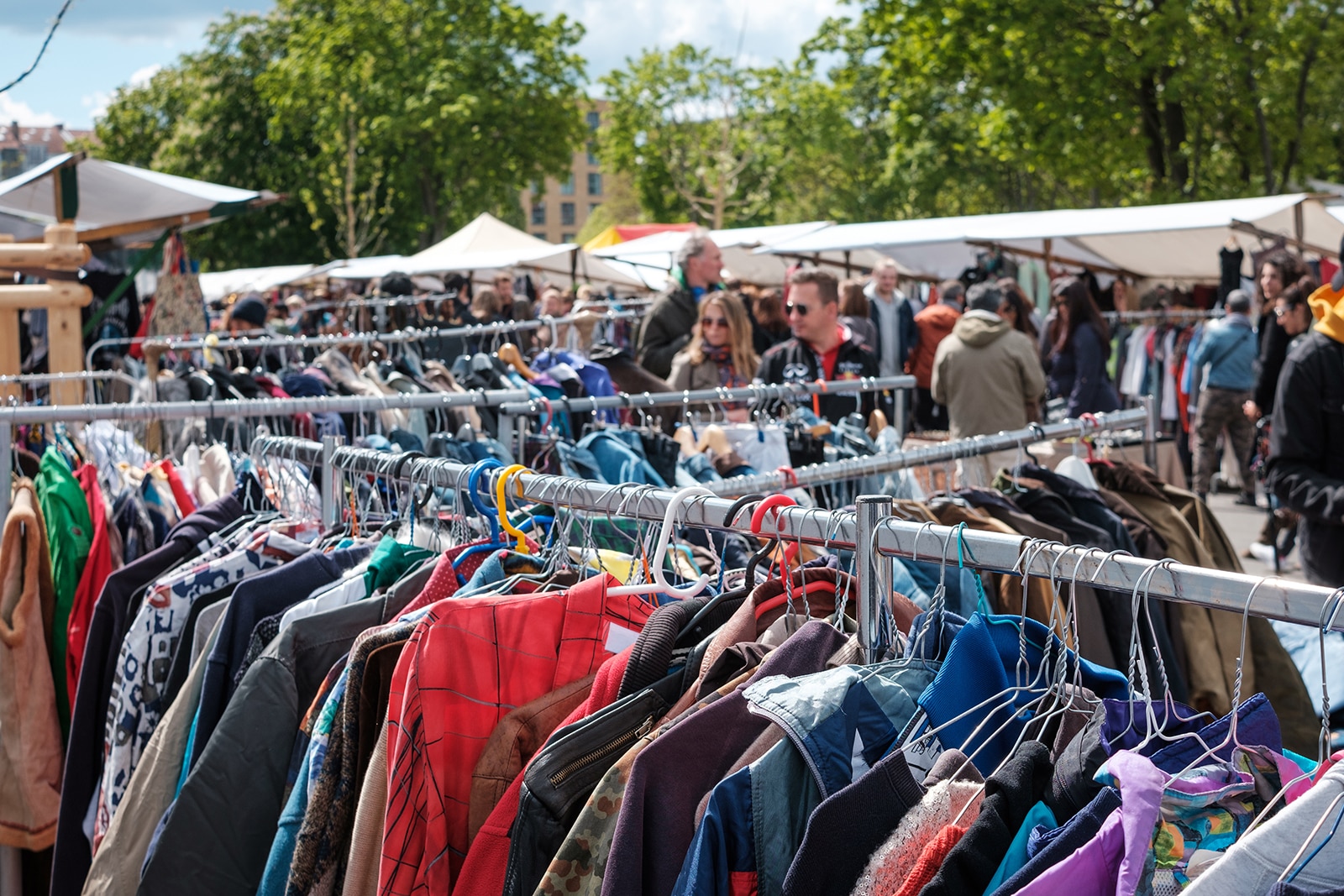 بازار کک در Mauerpark - Flea Market at Mauerpark