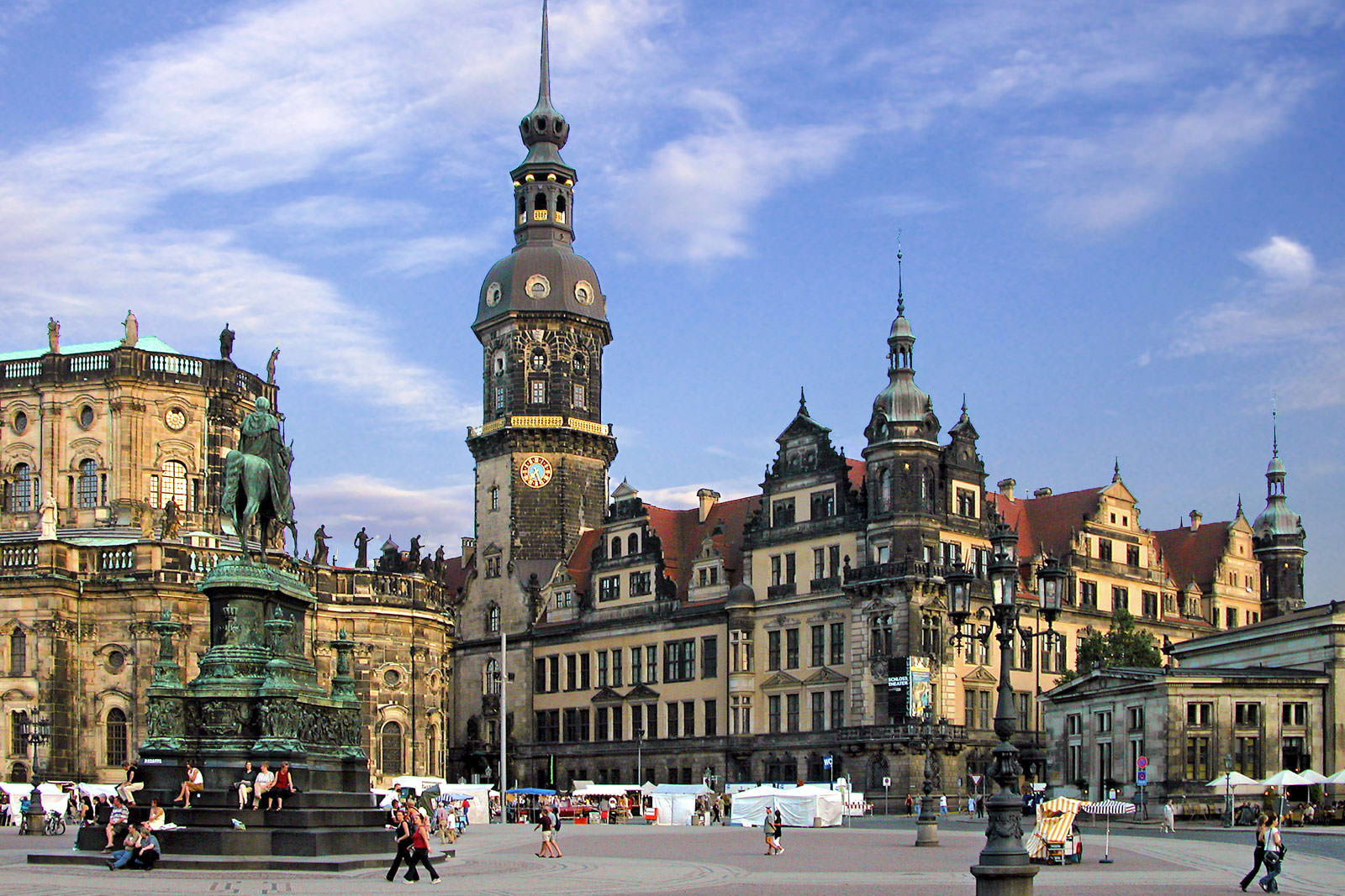 میدان تئاتر درسدن - Dresden Theaterplatz