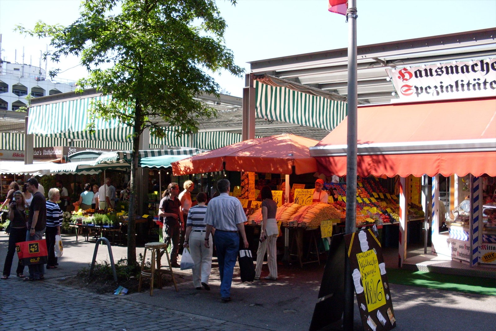 بازار کارلسپلاتز - Carlsplatz Markt