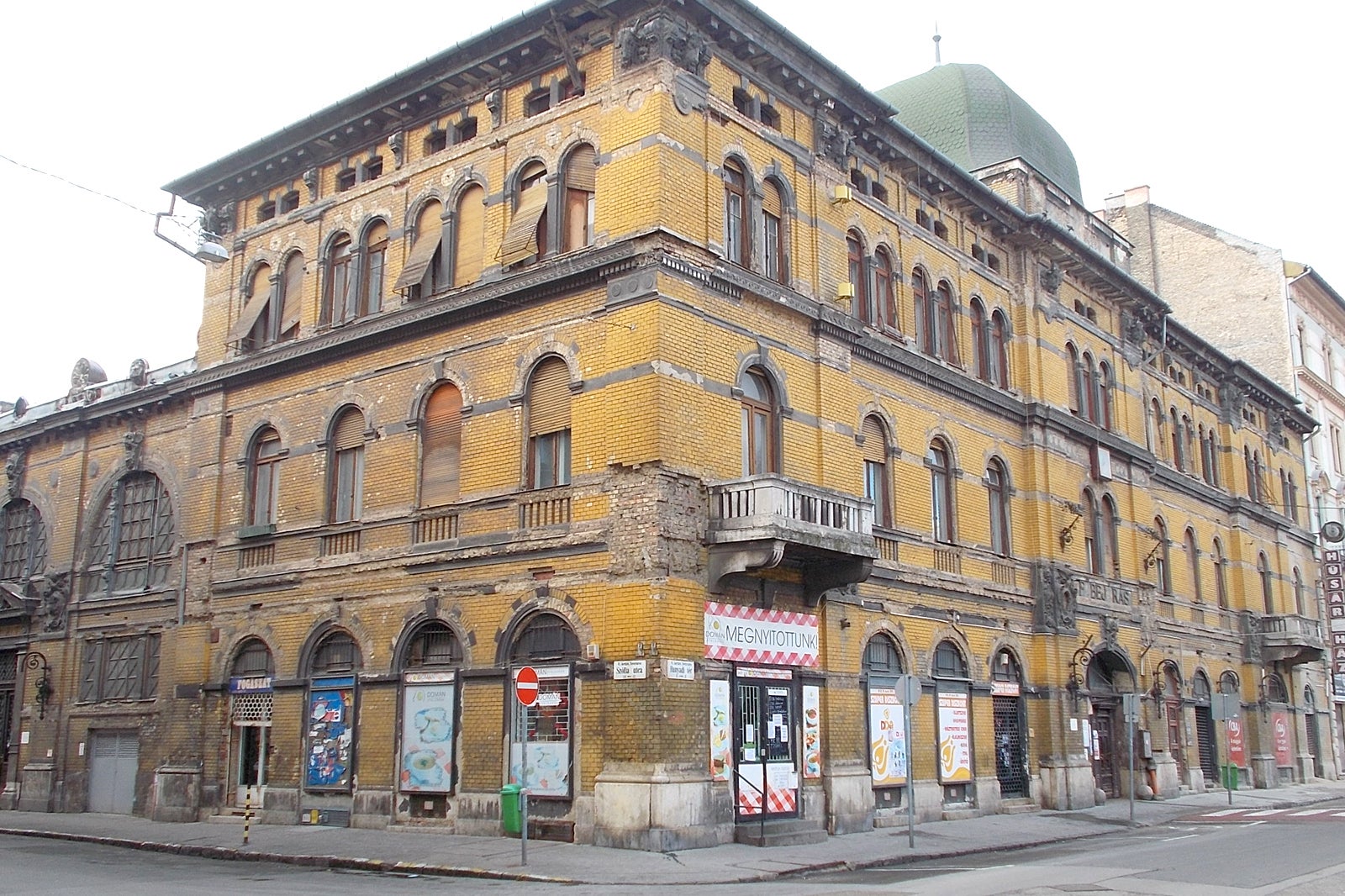 بازار میدان هونیادی - Hunyadi Square Market