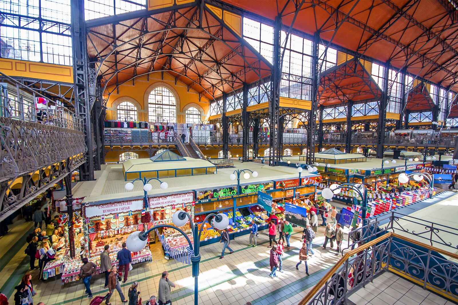 در فضای گذشته در بازار بزرگ خرید کنید - Shop in a yesteryear atmosphere at the Great Market Hall