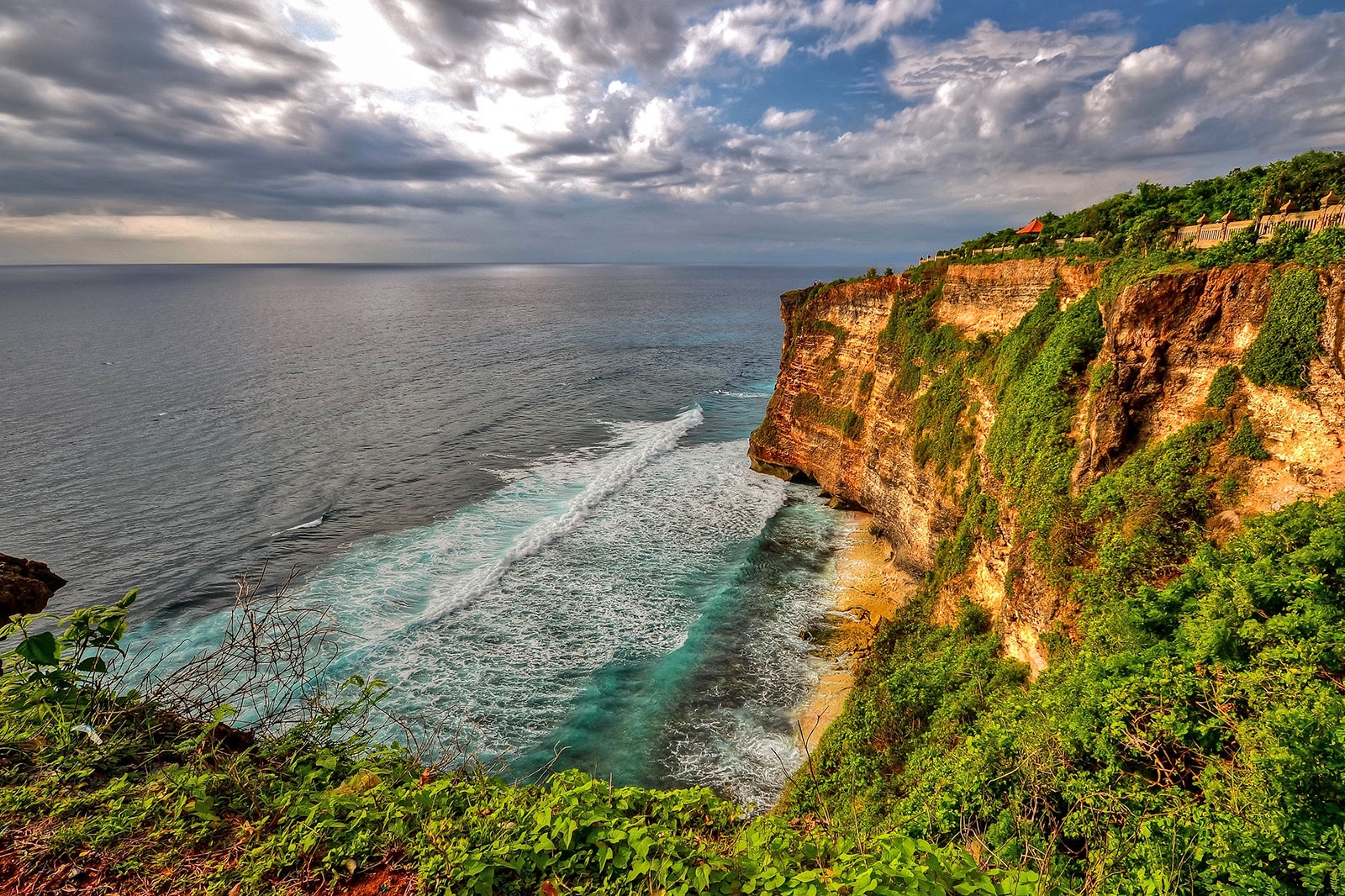 صخره های اولوواتو - Uluwatu Cliffs