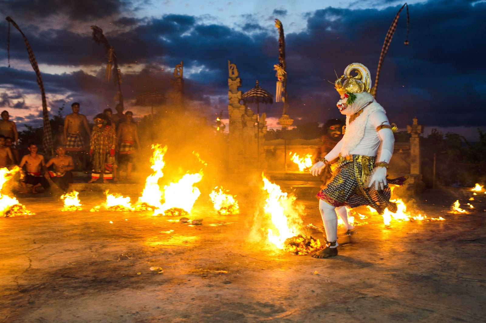 رقص آتش کچاک - Kecak fire dance