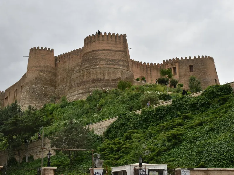 آجرکاری - The Brickwork