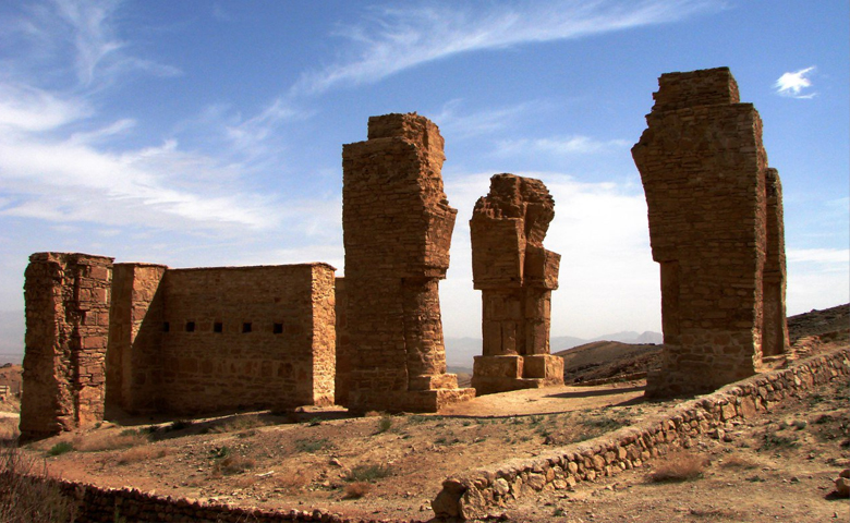 جاذبه‌های دیدنی و گردشگری محلات - Neighborhood tourist attractions