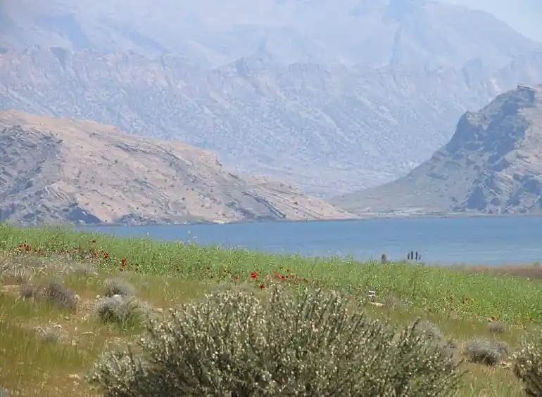 بهترین زمان برای بازدید از دریاچه پریشان - The best time to visit Parshan Lake