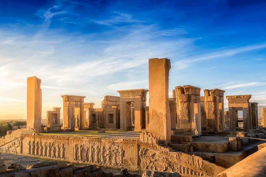 تاچارا (کاخ داریوش) در تخت جمشید - The Tachara (Palace of Darius) at Persepolis