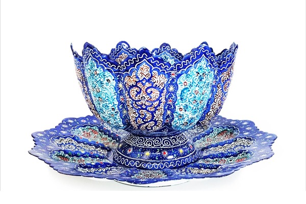 مینا کاری: هنر شیفته متال در ظرافت نقاشی شده زنده - Mina Kari: Metal’s Enamored Artistry in Vivid Painted Elegance