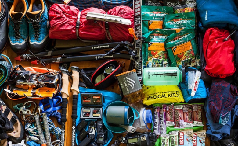 لوازم ضروری برای کمپینگ و کوهنوردی کدامند؟ - What are camping and climbing equipment?