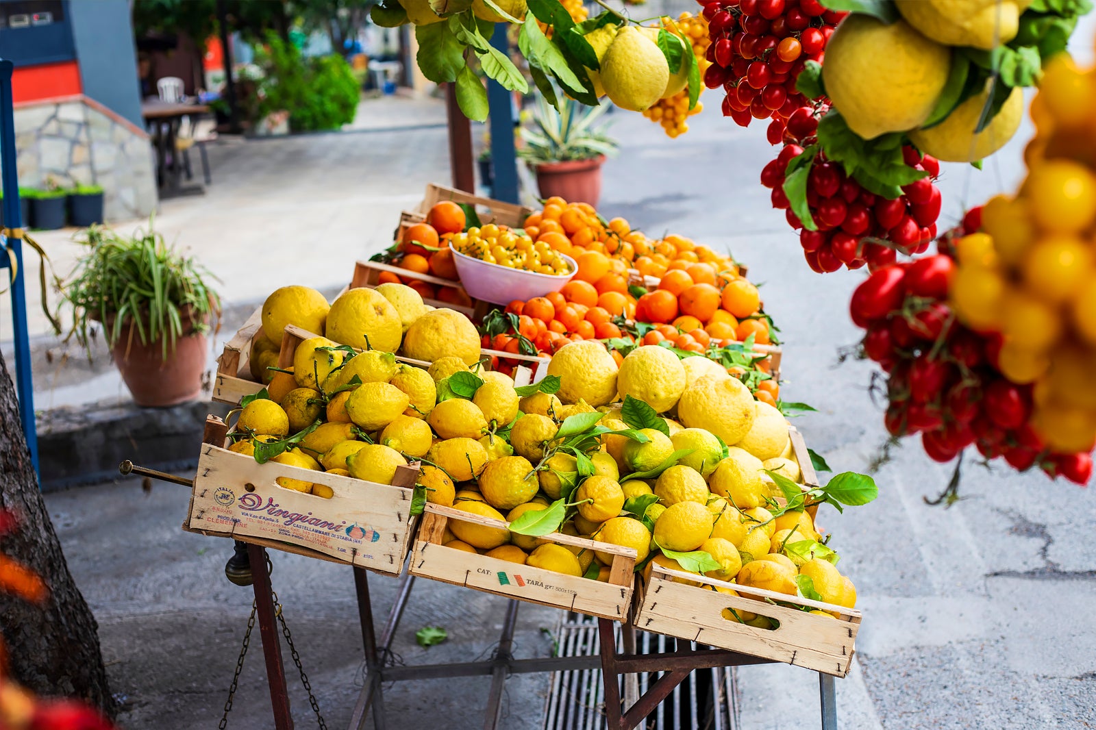 بازارهای ساحلی آمالفی - Amalfi Coast markets