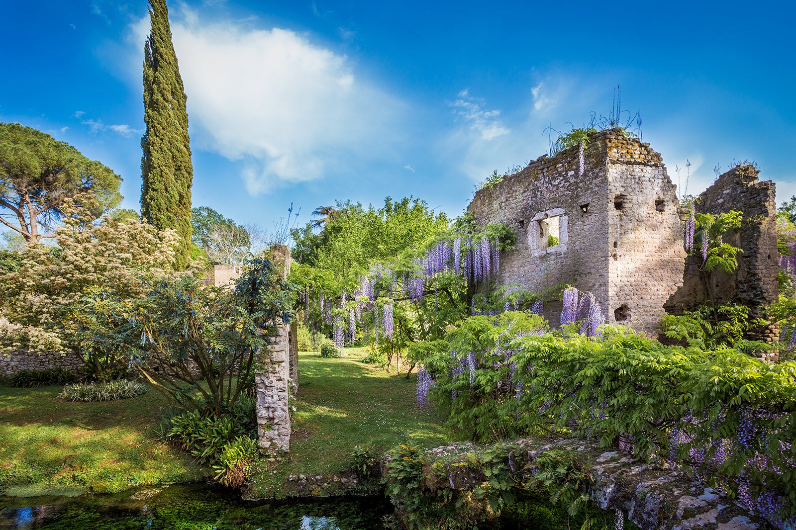 باغ های نینفا - Gardens of Ninfa