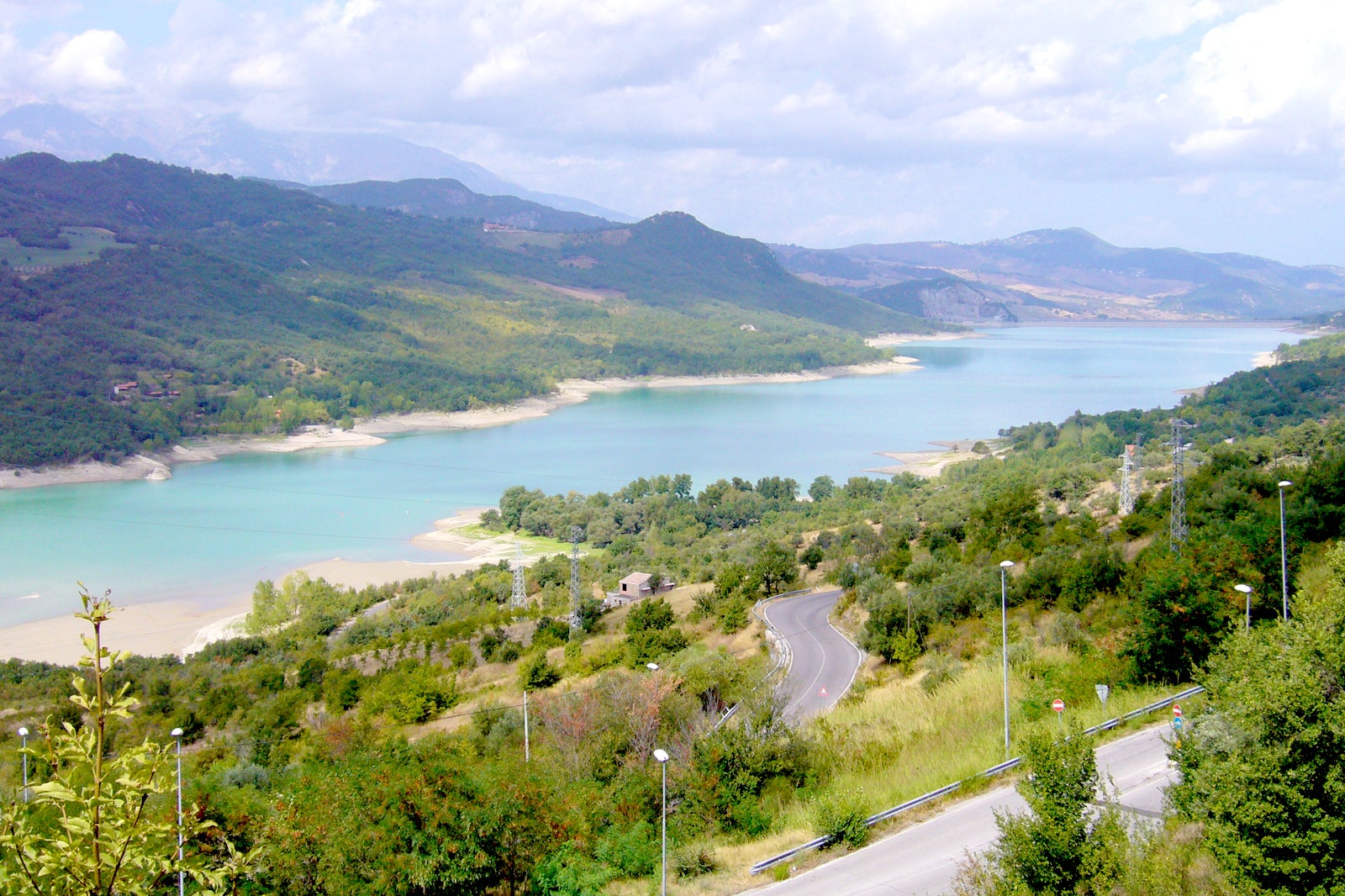 دریاچه بمبا - Lake Bomba