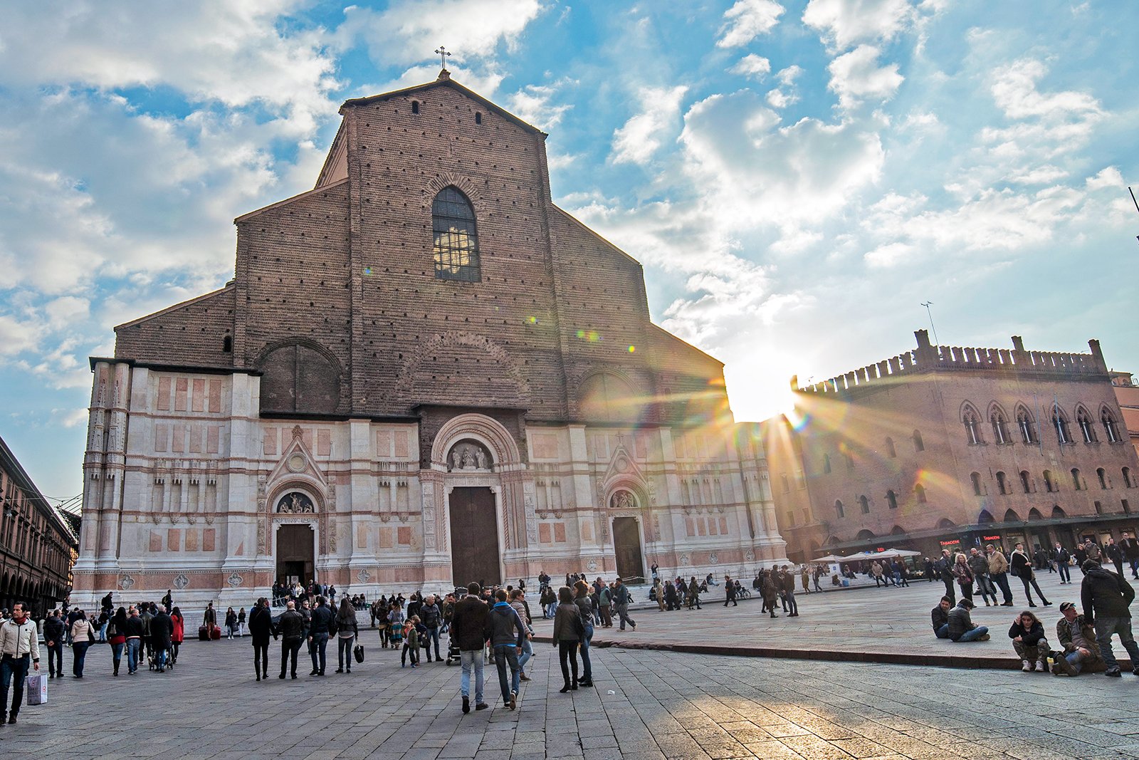 کلیسای سن پترونیو - Basilica di San Petronio