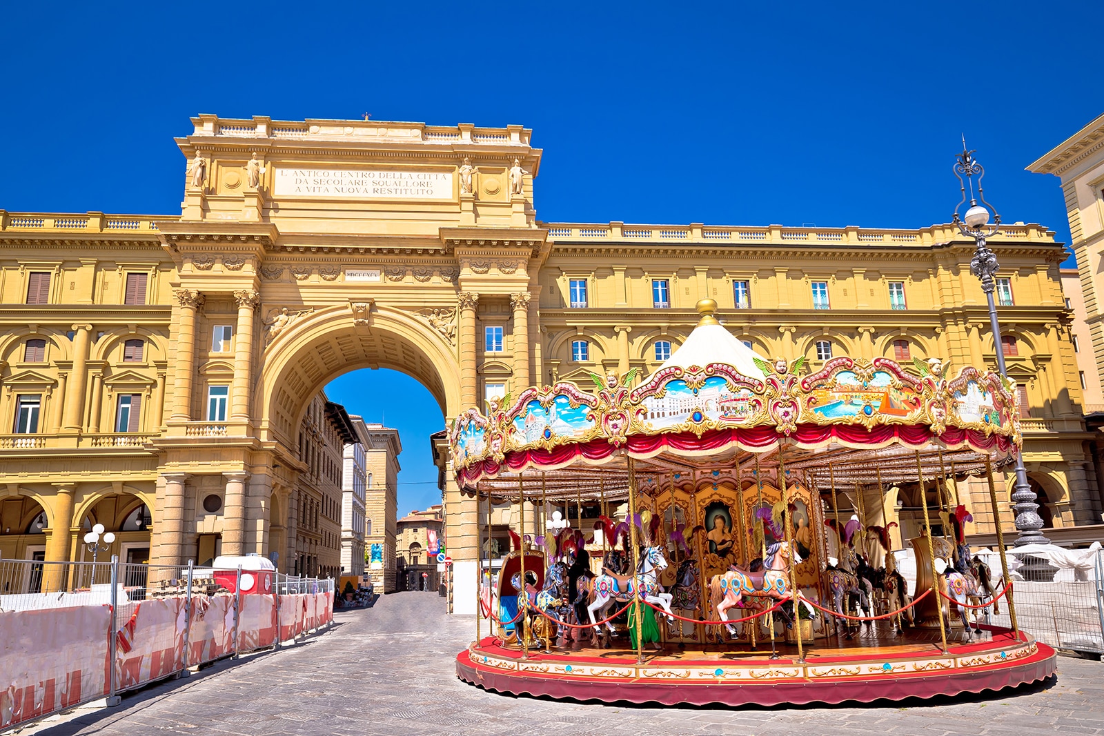 میدان جمهوری - Piazza della Republicca