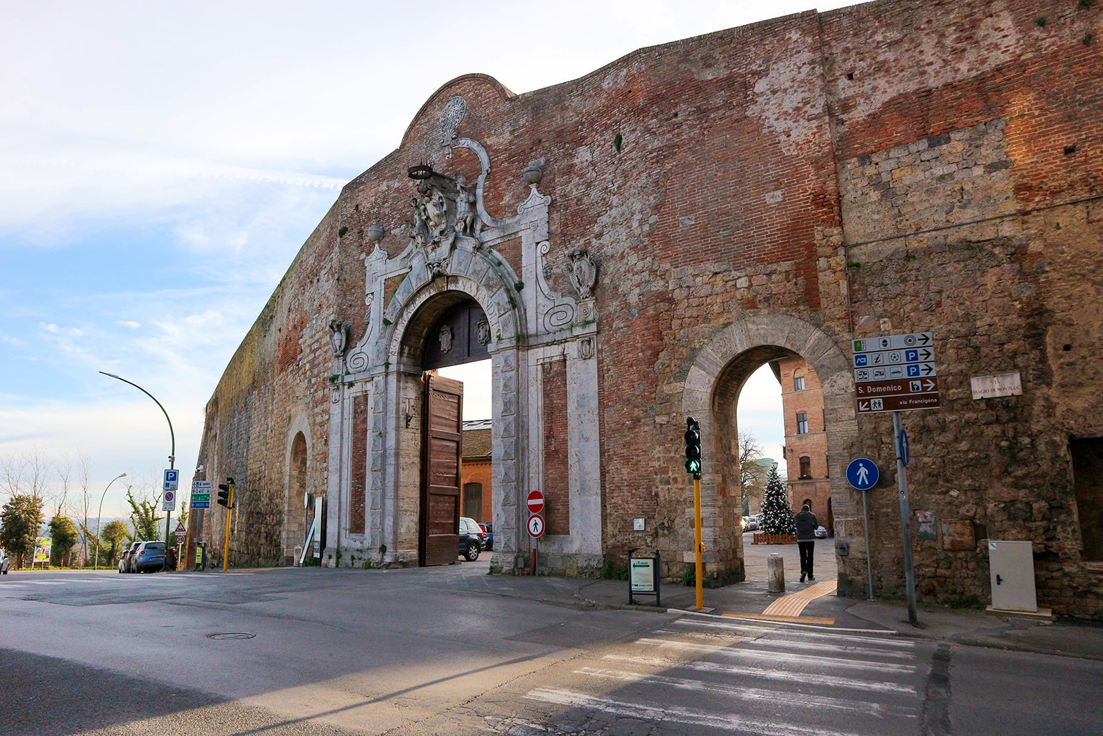 دیوارهای شهر سینا - Siena city walls