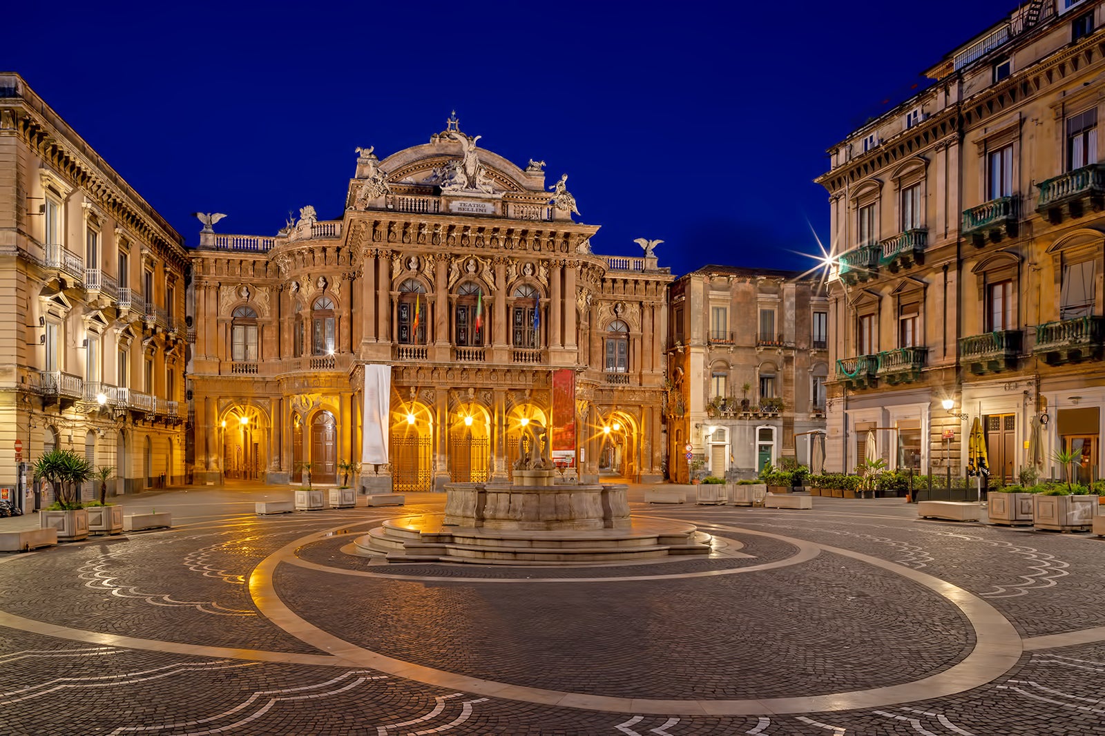 تئاتر ماسیمو بلینی - Teatro Massimo Bellini