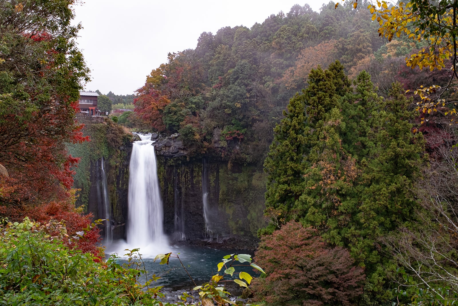 آبشار اتودوم - Otodome Falls