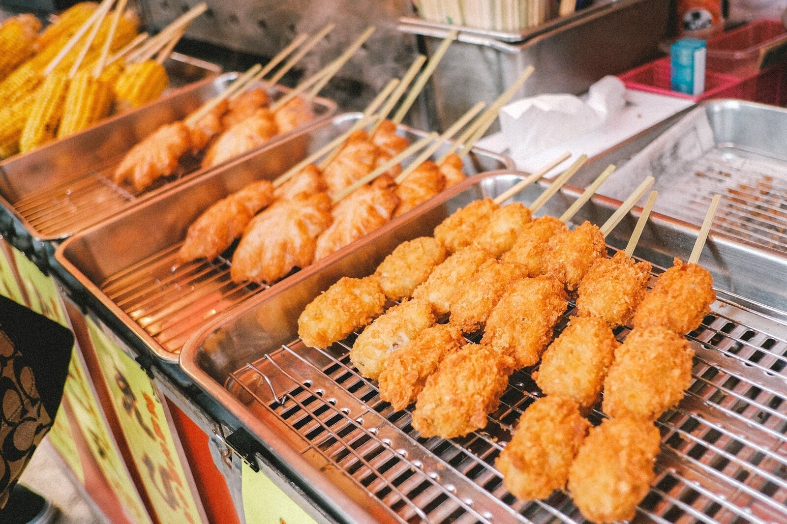 سیخ های سرخ شده (کوشیکاتسو) - Deep-fried skewers (kushikatsu)