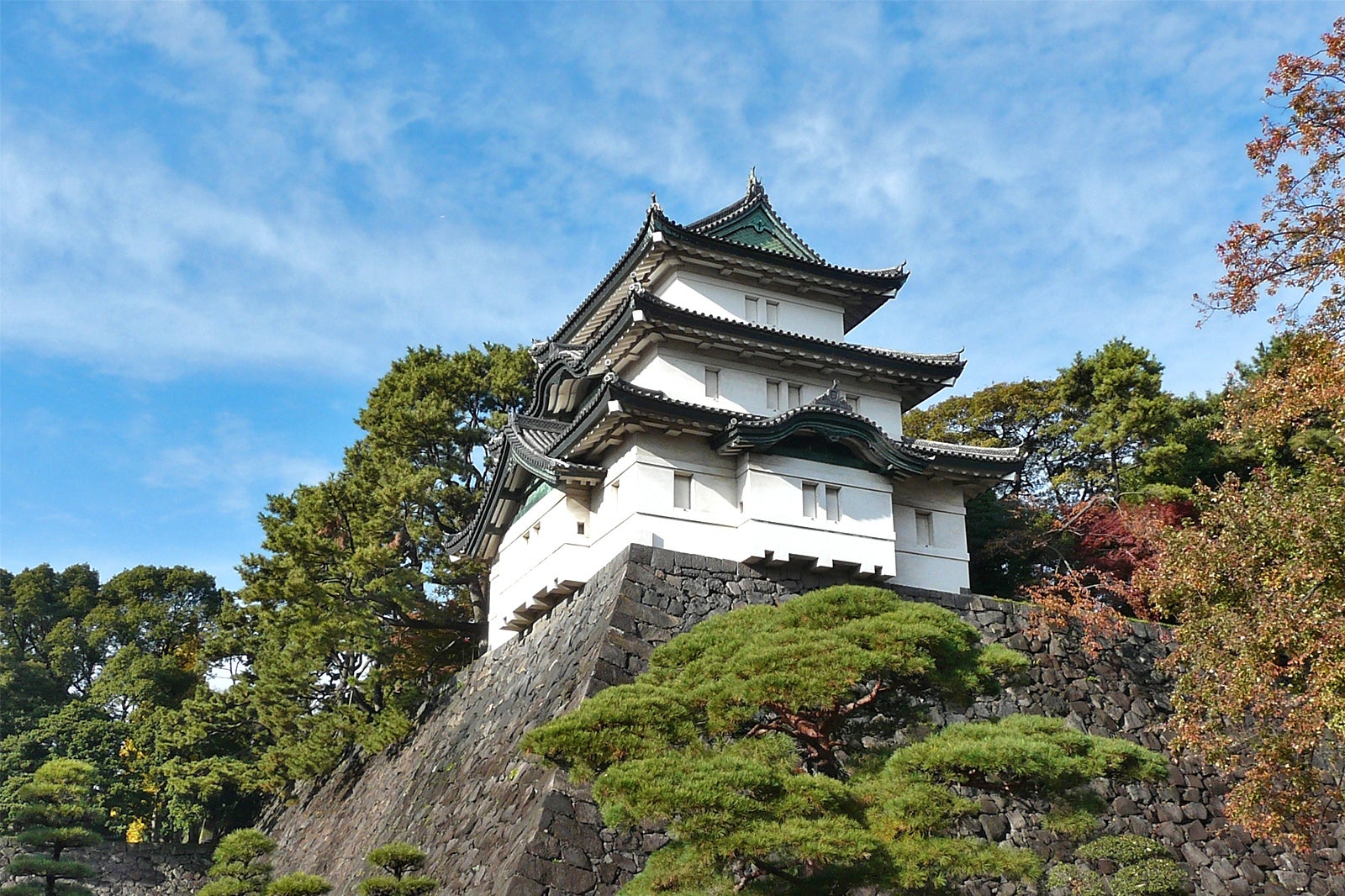 تورهای پیاده روی کاخ امپراتوری توکیو - Tokyo Imperial Palace walking tours