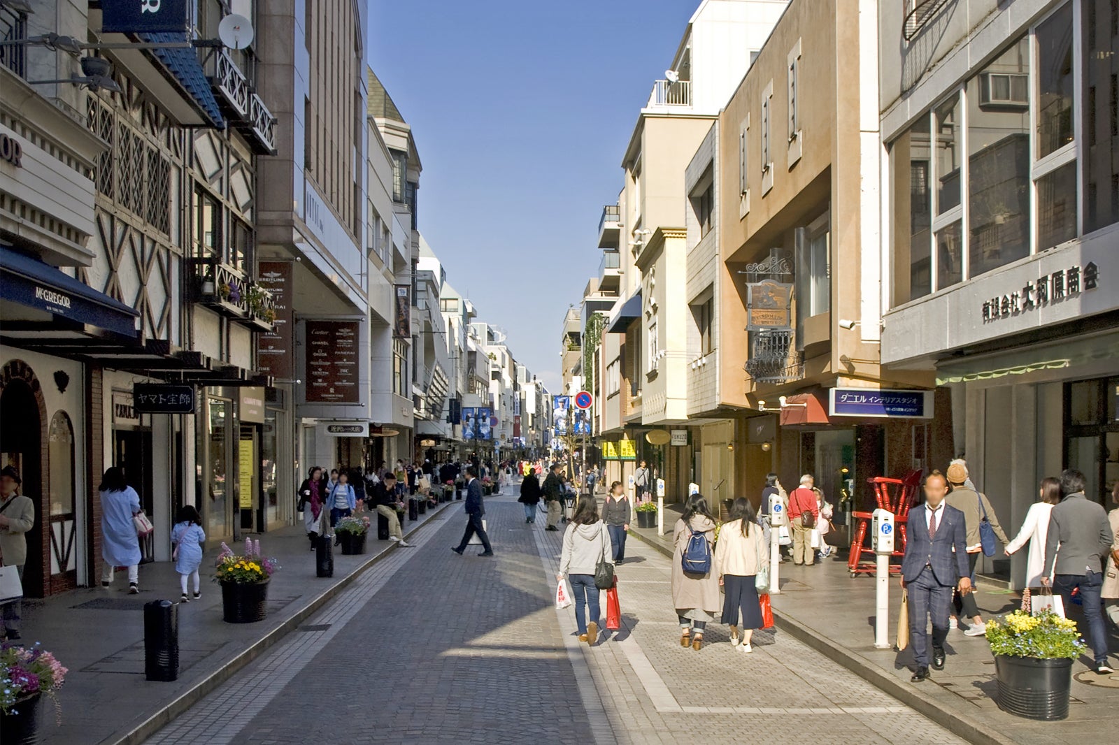 خیابان خرید یوکوهاما موتوماچی - Yokohama Motomachi Shopping Street