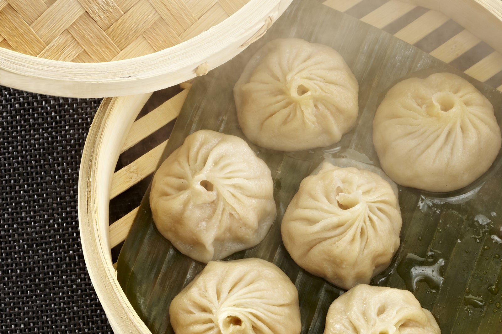 Xiaolongbao (کوفته سوپ) - Xiaolongbao (Soup dumplings)