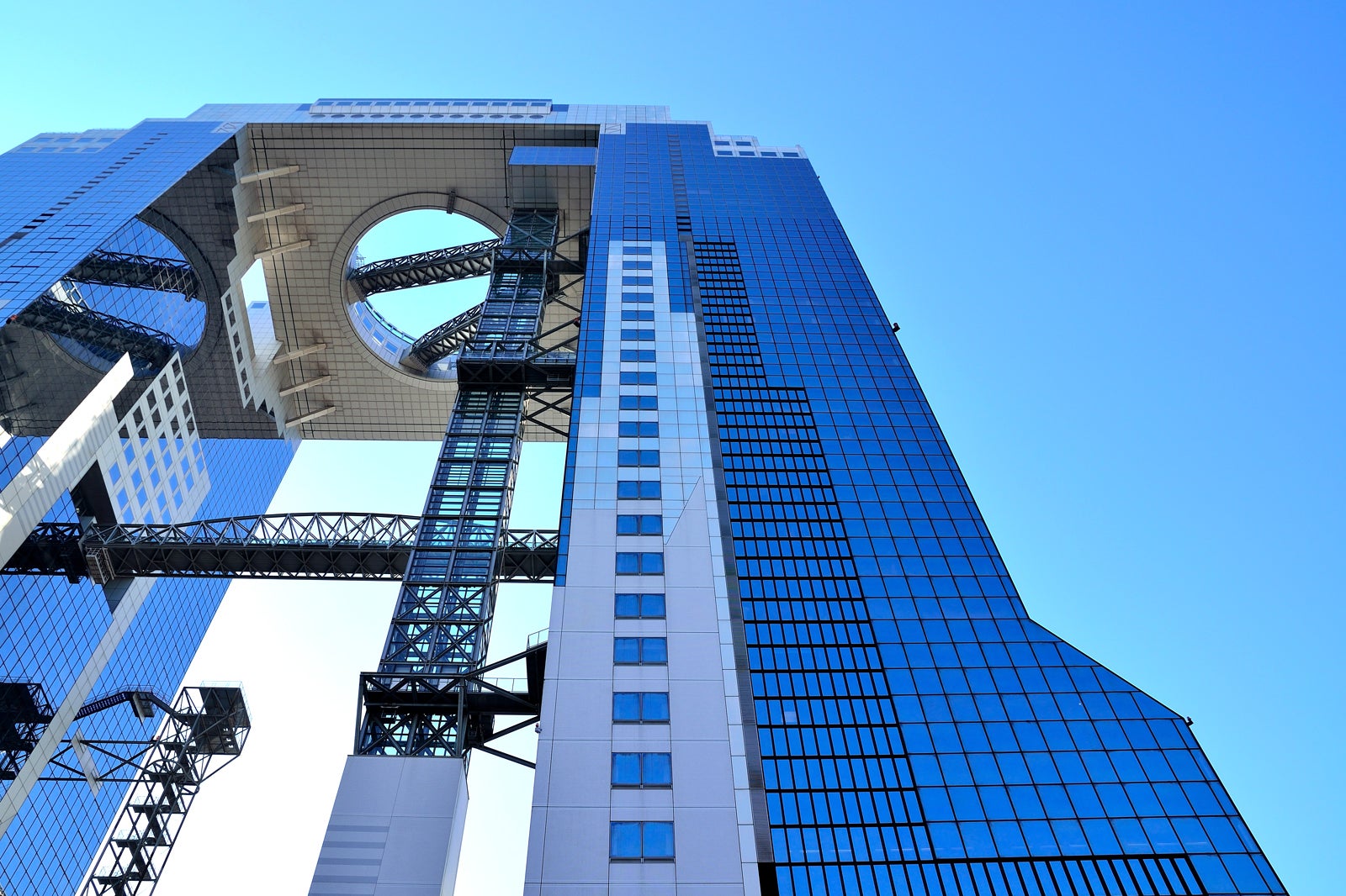 ساختمان آسمان اومدا - Umeda Sky Building