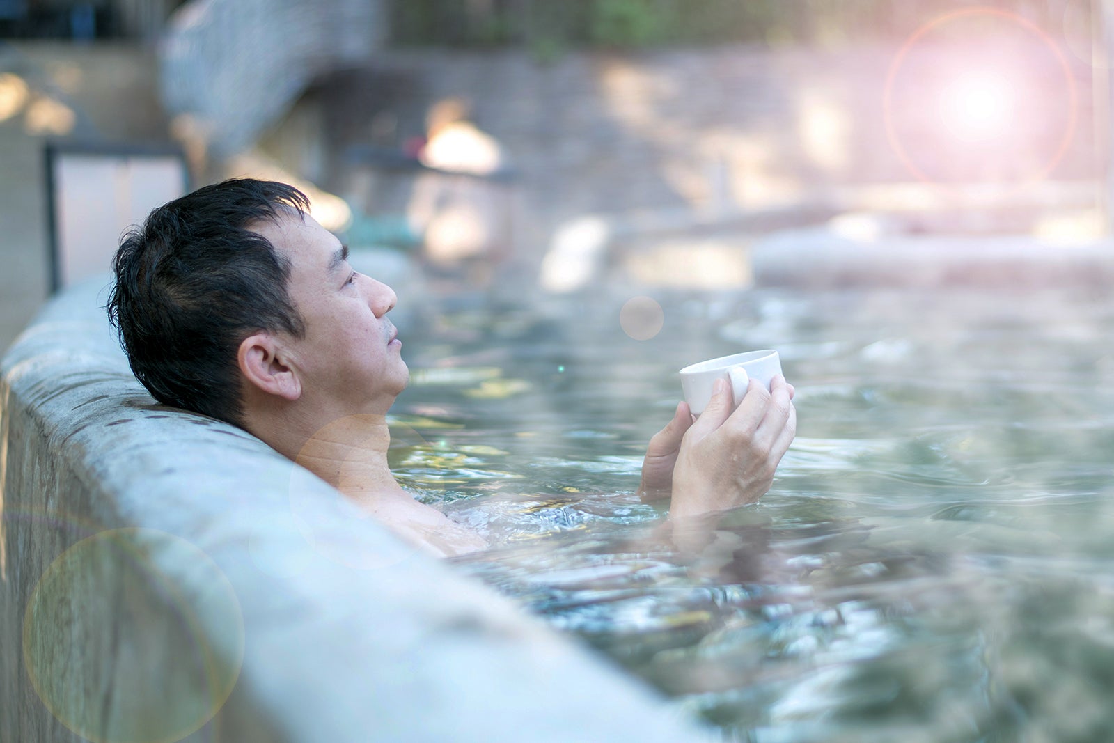 لباس شنا در لباس شنا نپوشید - Don’t wear swimwear in an onsen