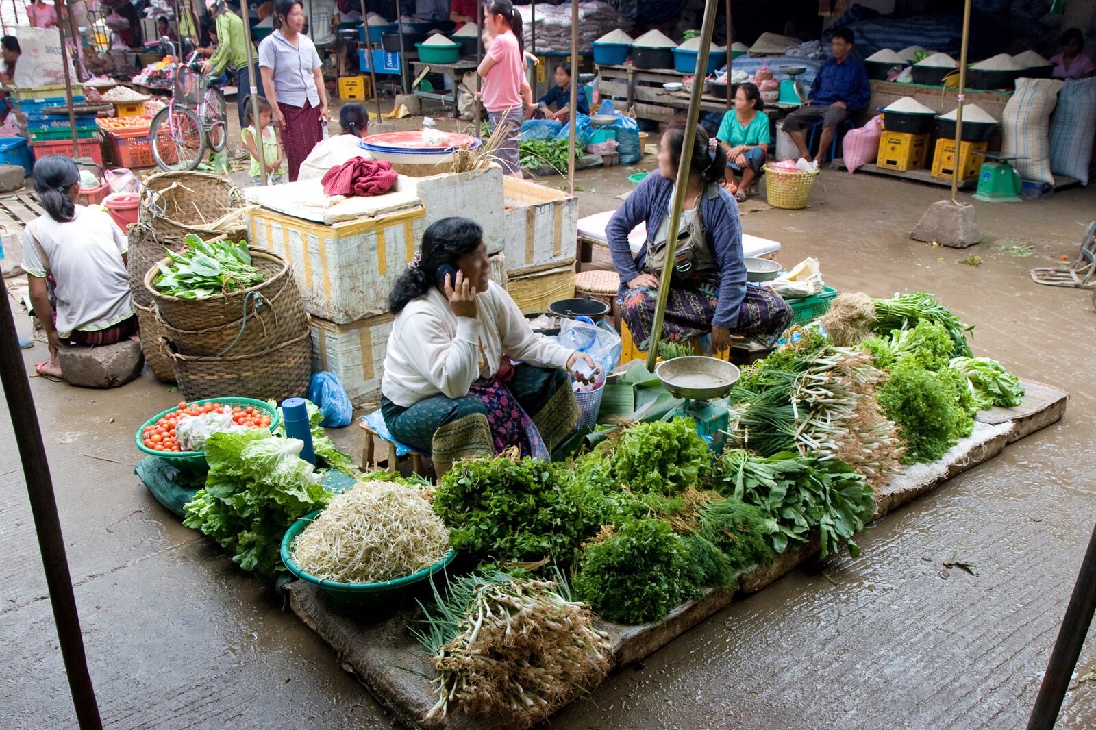 بازار فیزی - Phosy Market