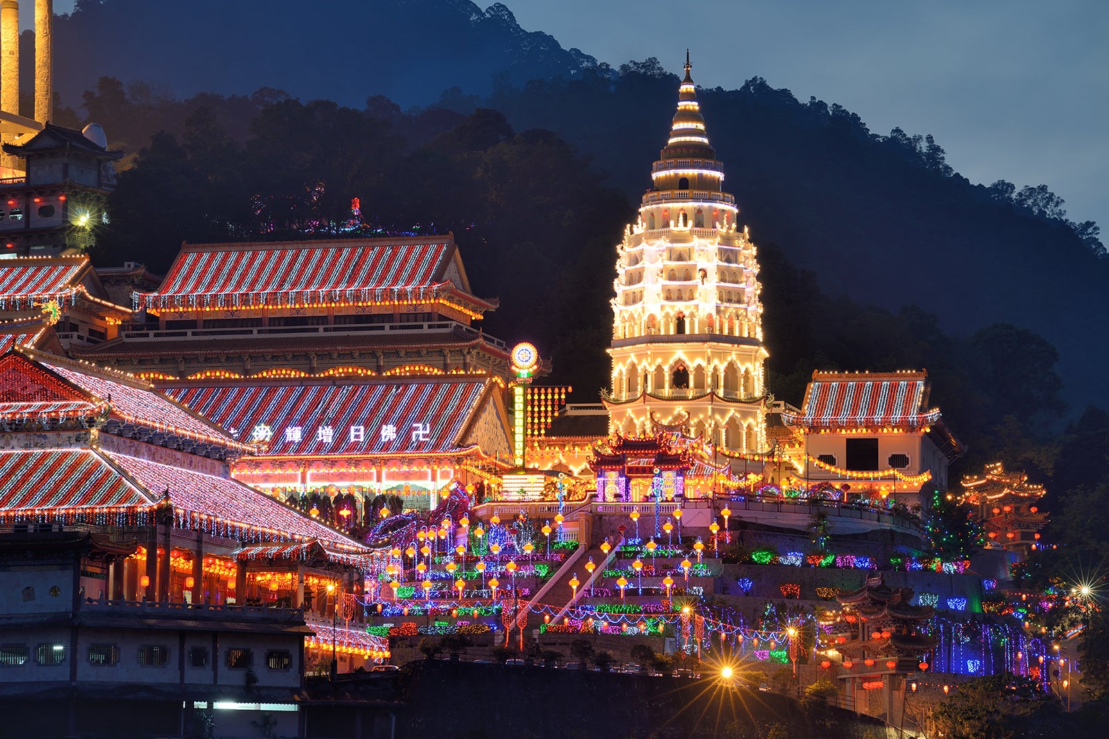 کیک معبد لوک سی - Kek Lok Si Temple