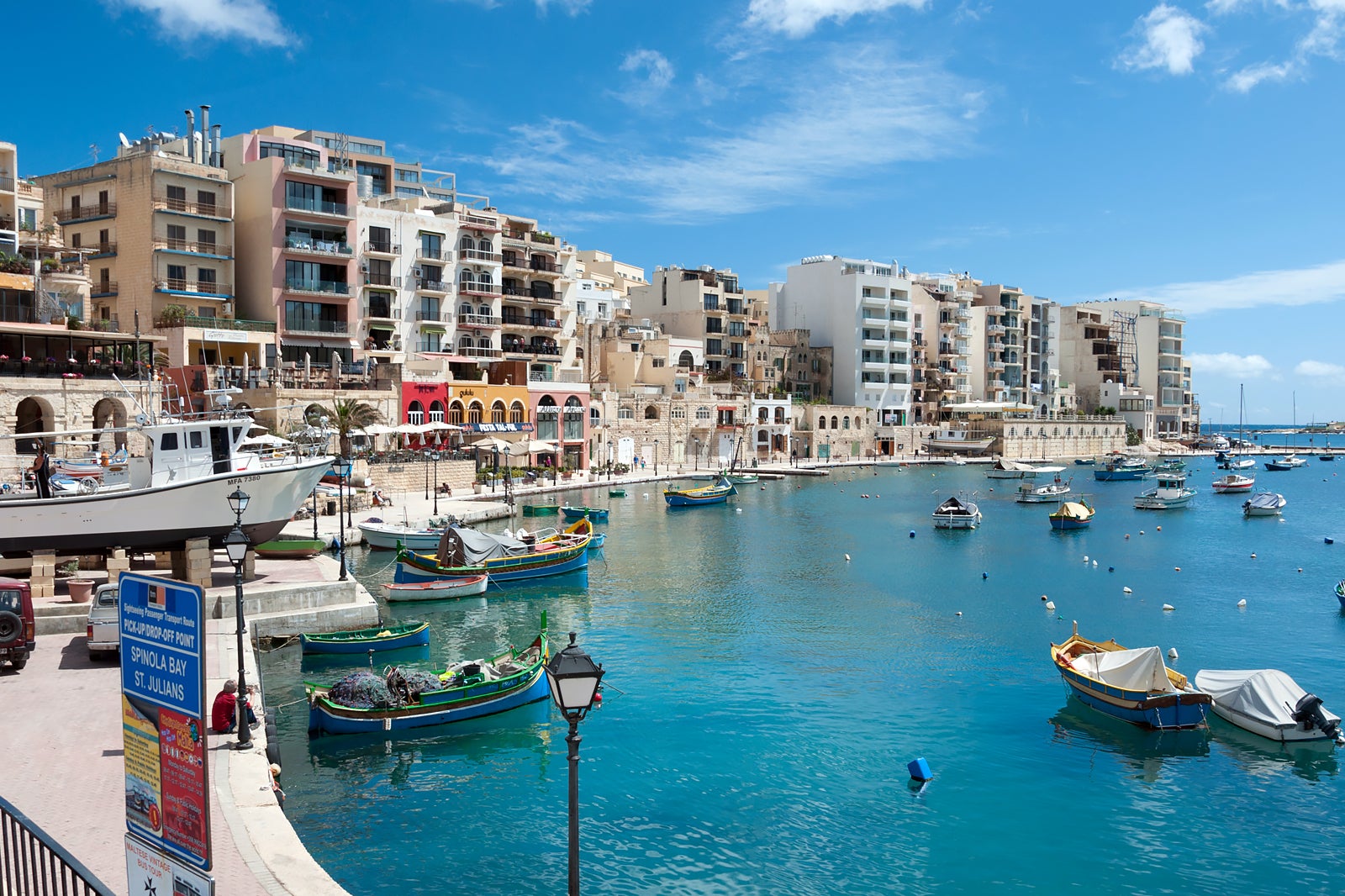 خلیج اسپینولا - Spinola Bay