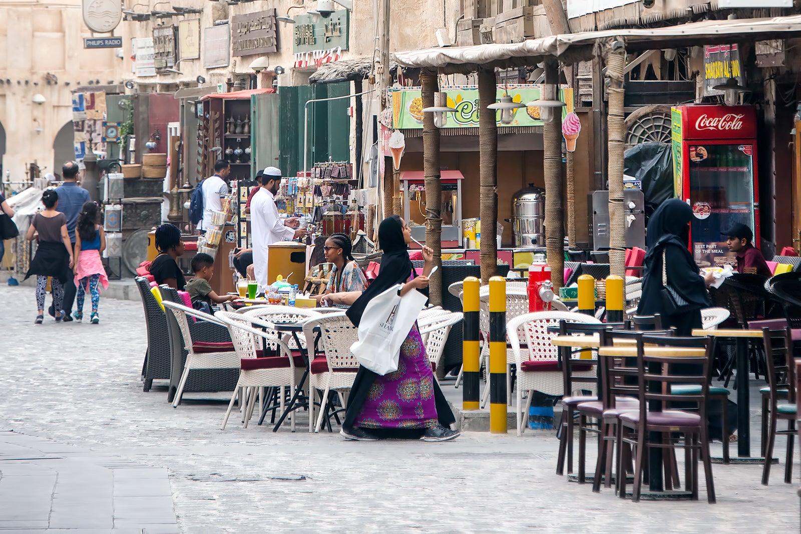 صحنه غذاخوری به سرعت در حال توسعه است - The dining scene is rapidly developing