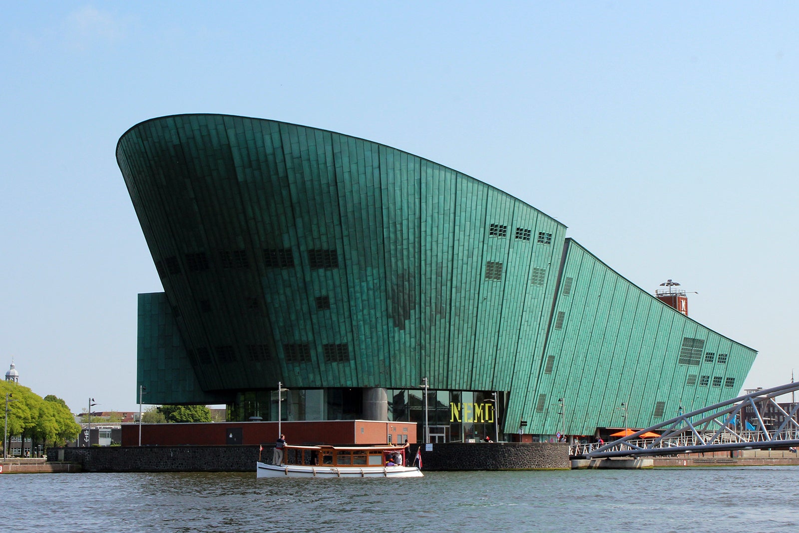 موزه علوم نمو - Nemo Science Museum