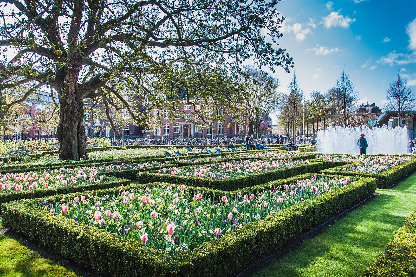 باغ های موزه ریجکس - Rijksmuseum Gardens