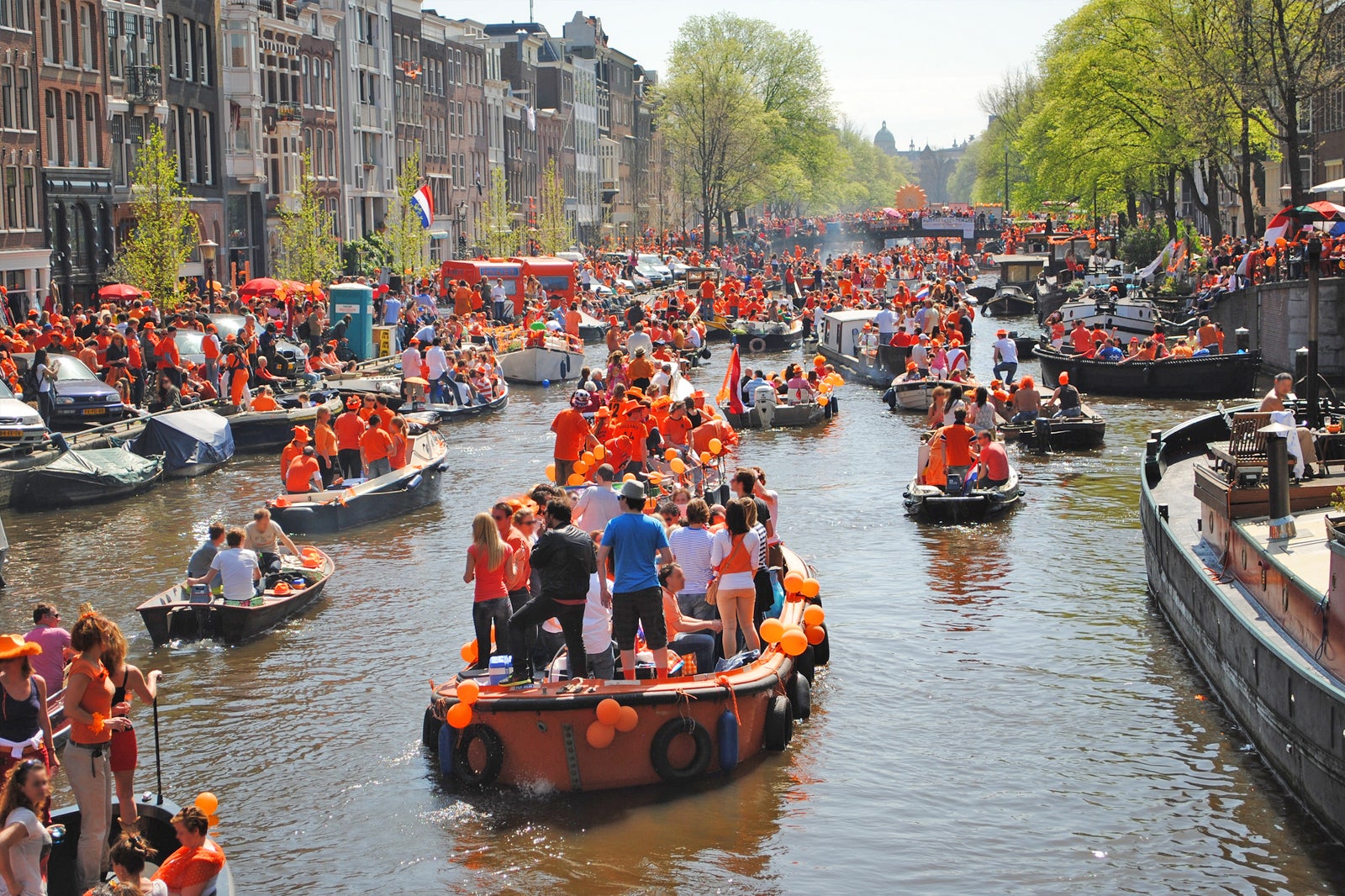 جشن های روز پادشاه - King's Day celebrations