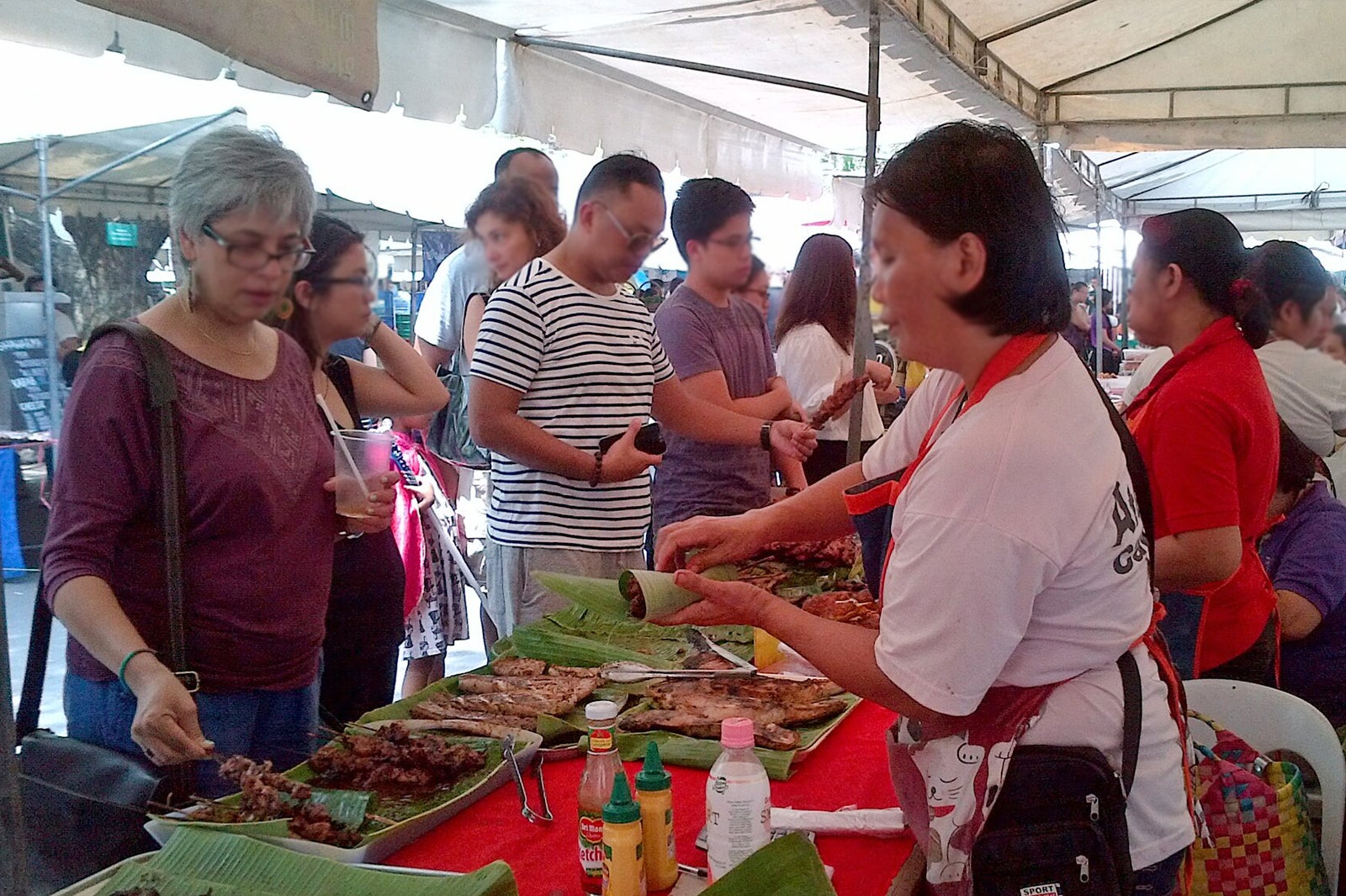 یکشنبه بازار لگازپی - Legazpi Sunday Market