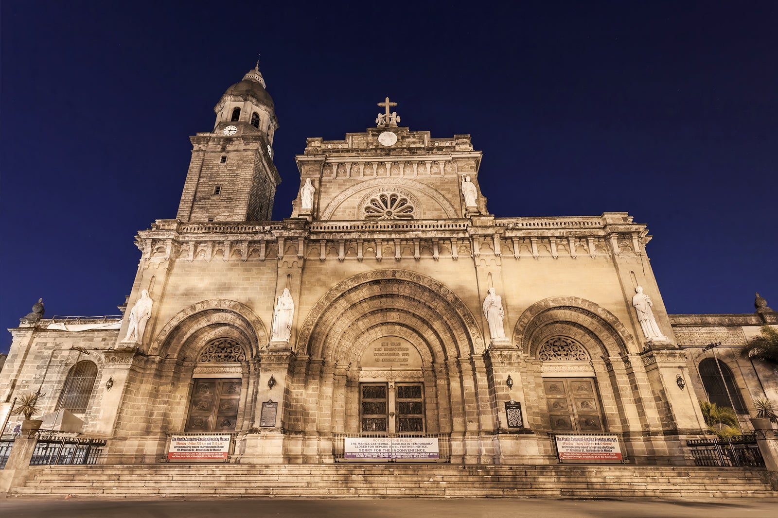 کلیسای جامع مانیل - Manila Cathedral