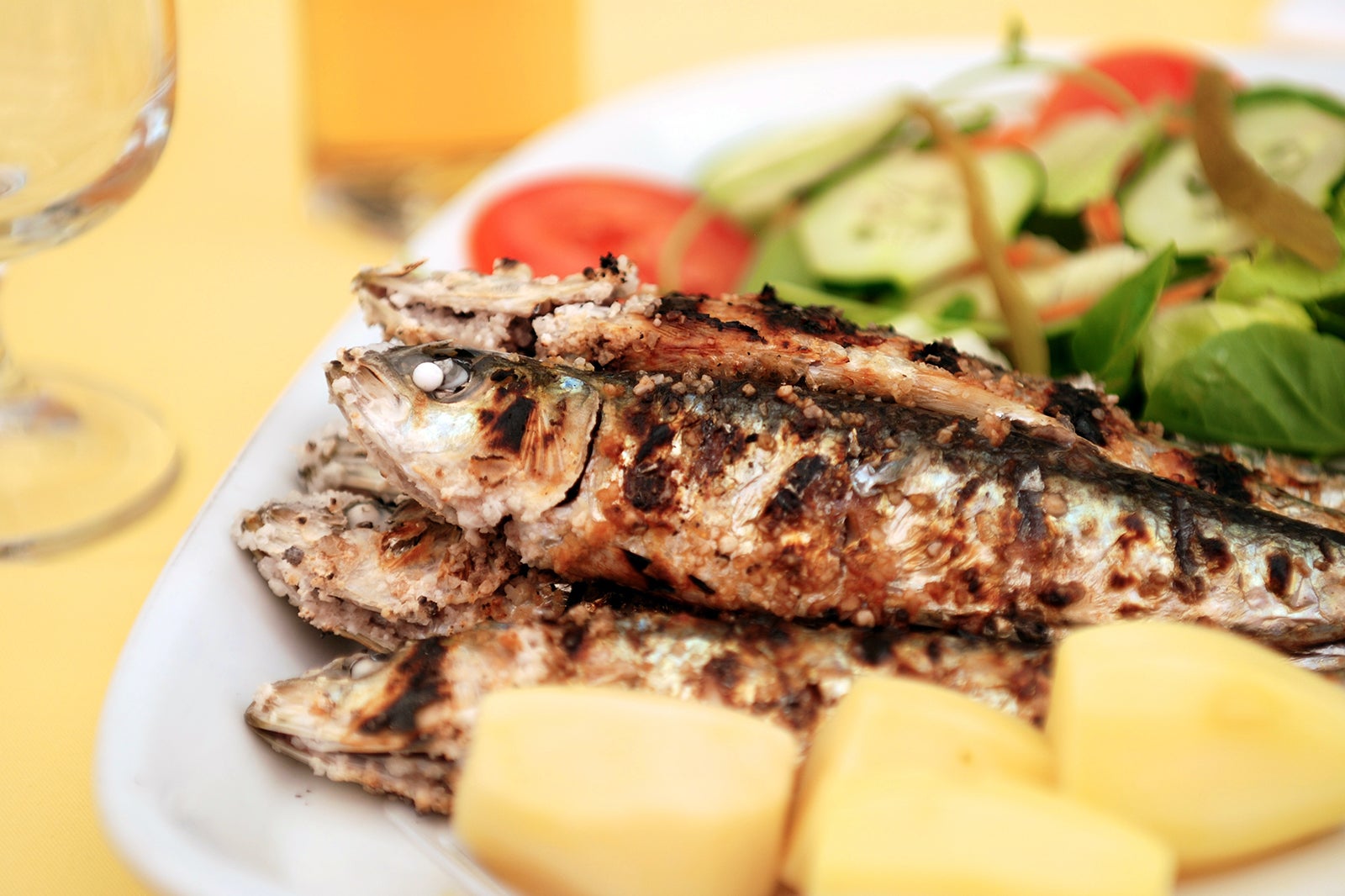 ساردیناس (ساردین) - Sardinhas (sardines)