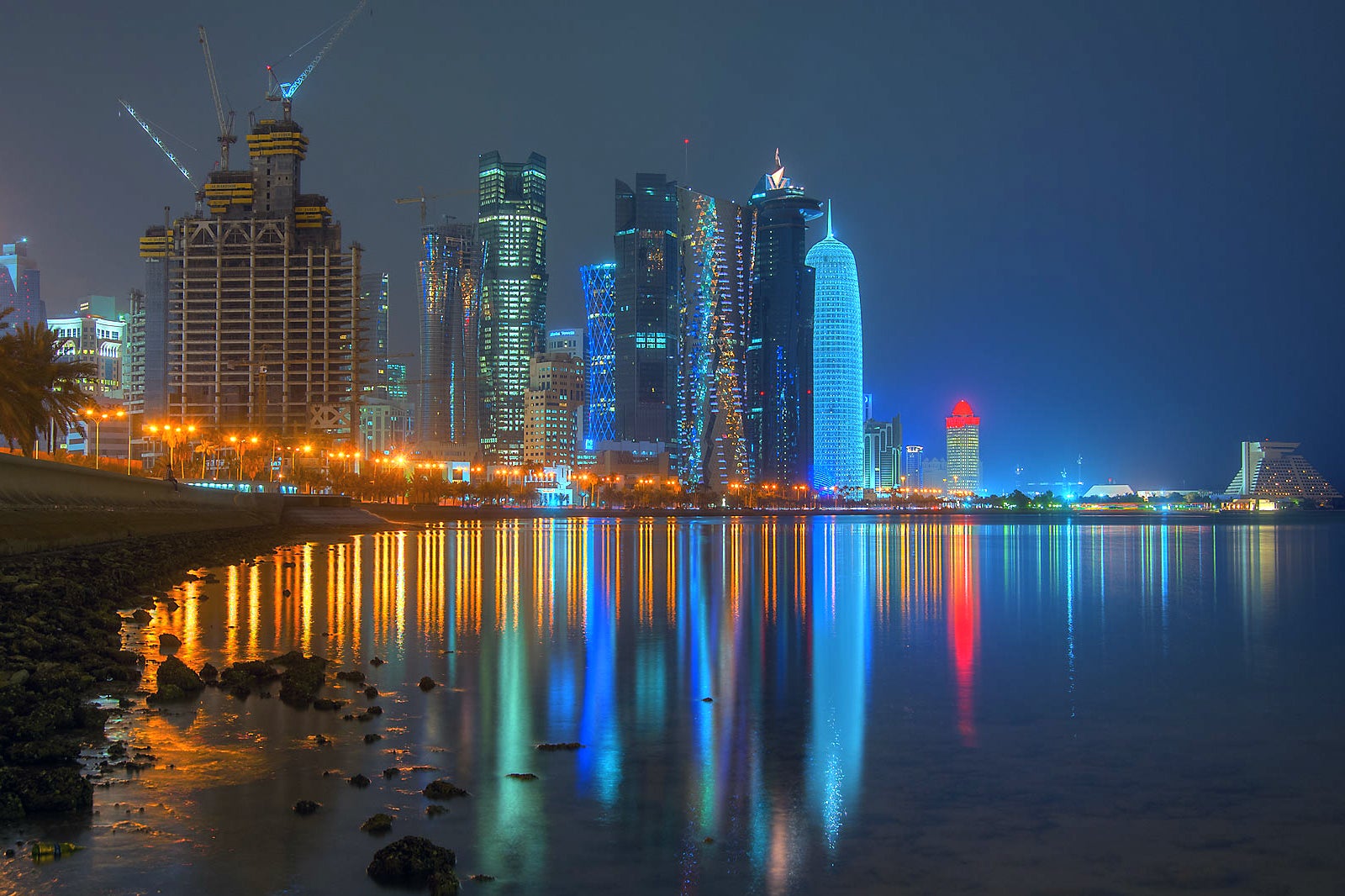 در افق دوحه شگفت زده شوید - Marvel at the Doha skyline